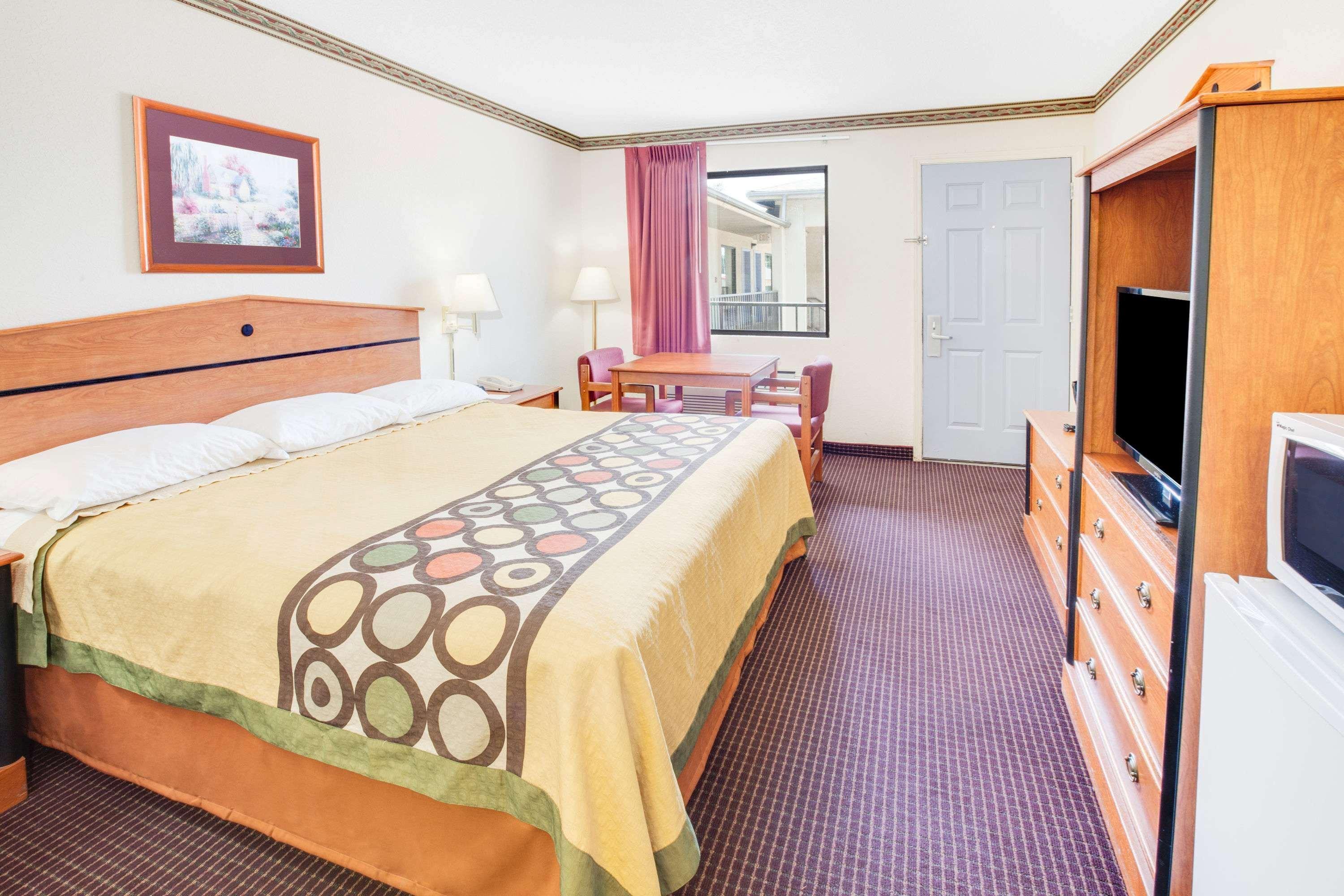 ซูเปอร์ 8 บาย วินด์แฮม อาร์คาเดลเฟีย แคดโด แวลเลย์ แอเรีย Motel ภายนอก รูปภาพ