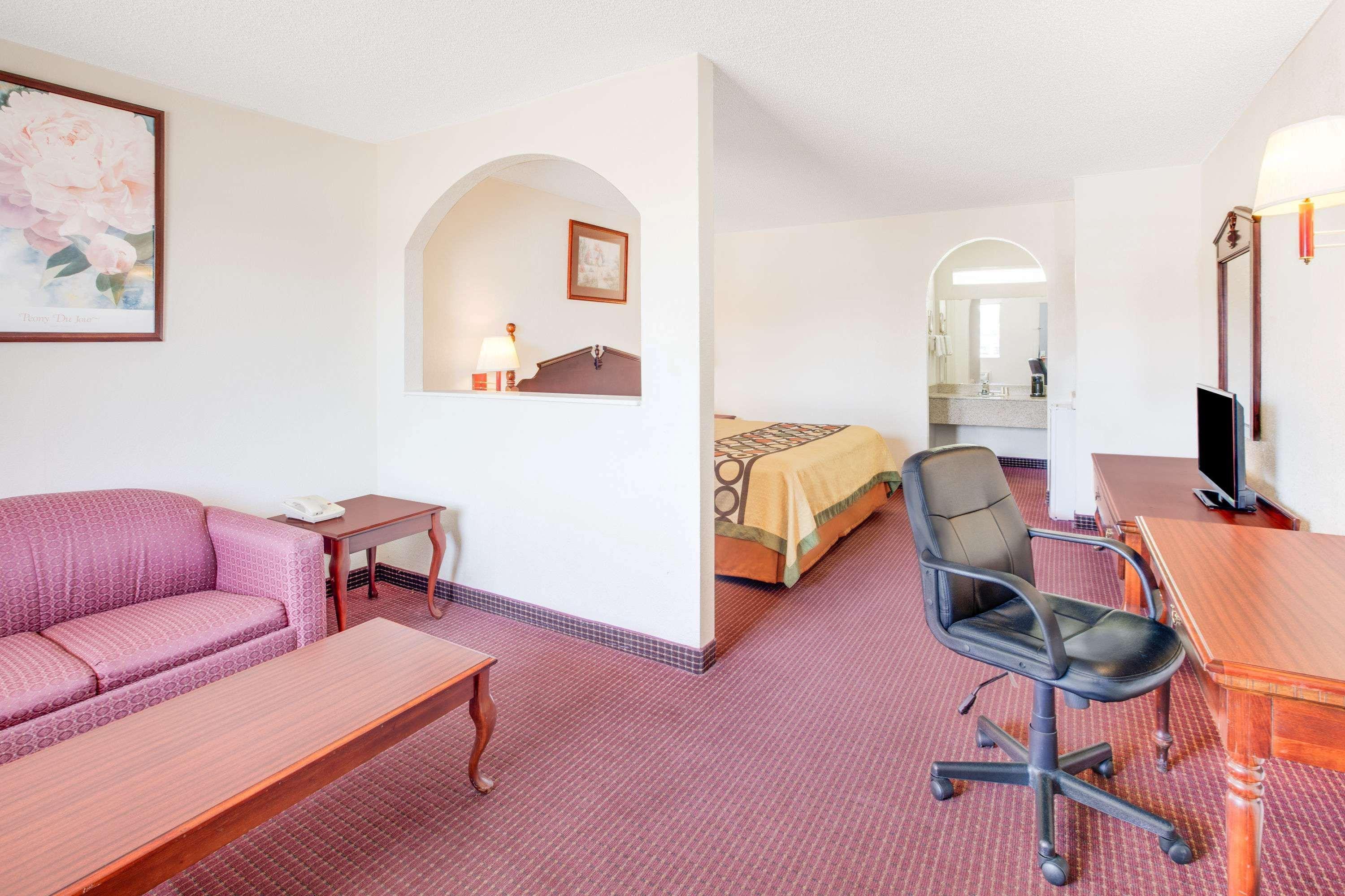 ซูเปอร์ 8 บาย วินด์แฮม อาร์คาเดลเฟีย แคดโด แวลเลย์ แอเรีย Motel ภายนอก รูปภาพ