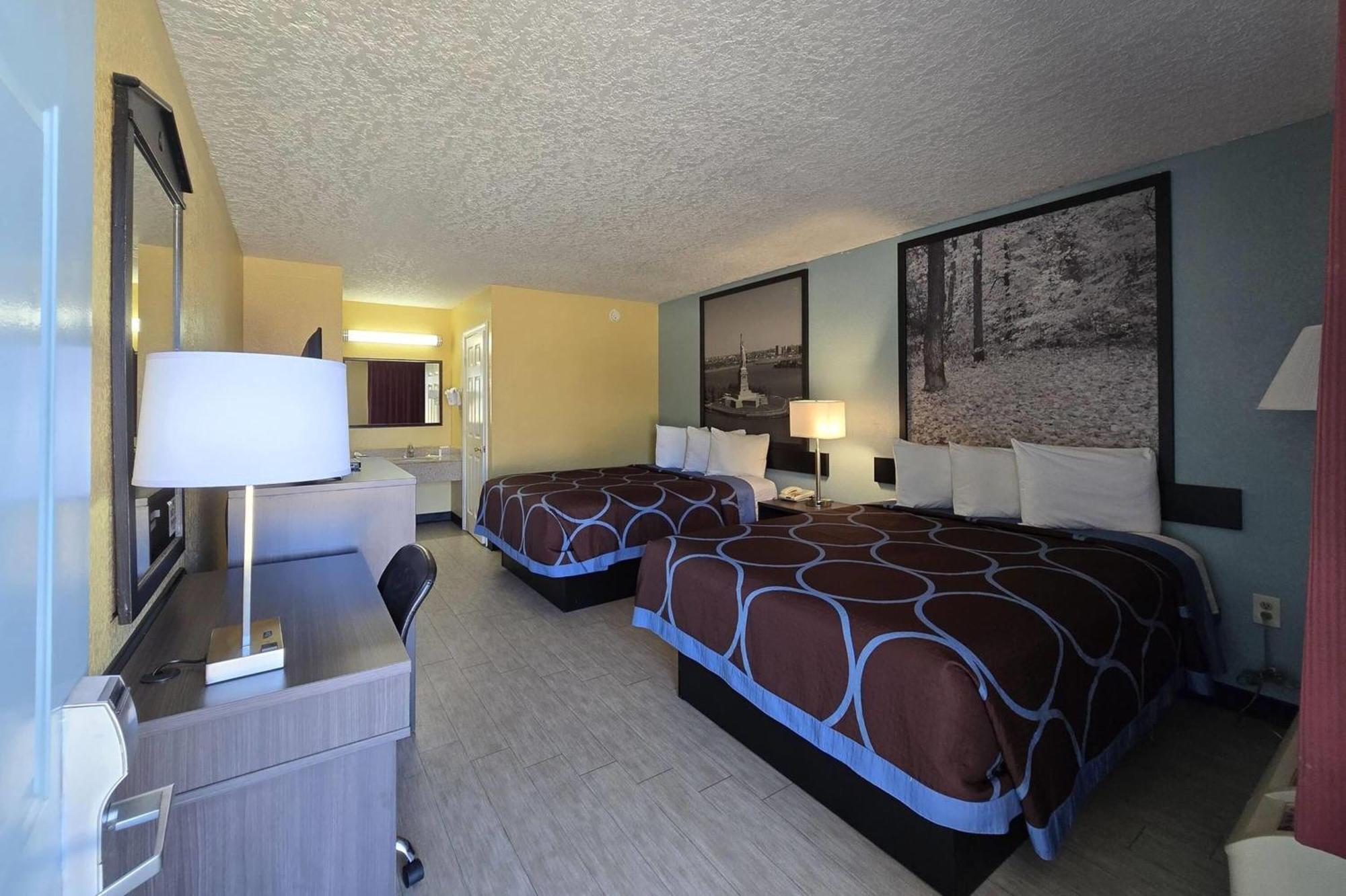 ซูเปอร์ 8 บาย วินด์แฮม อาร์คาเดลเฟีย แคดโด แวลเลย์ แอเรีย Motel ภายนอก รูปภาพ
